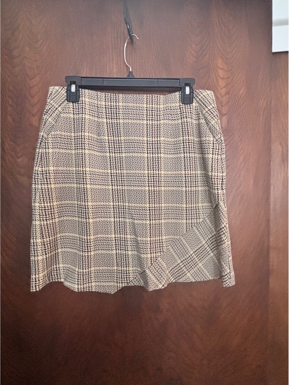 Cabi Medium Plaid A-Line Skirt with Pockets